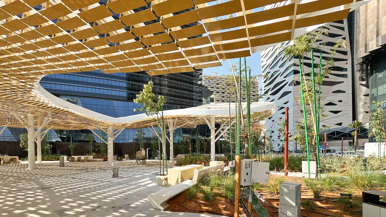Shade structure at KAFD Park